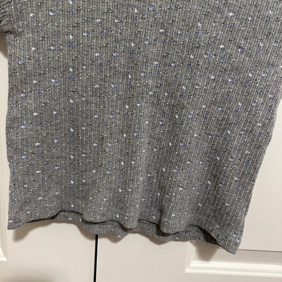 American Eagle Outfitters Grey Floral Ribbed Crop Top T-shirt Size Medium - Picture 2 of 8